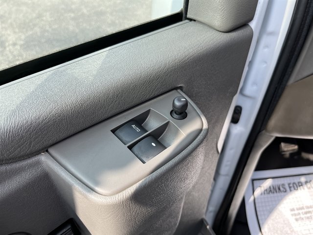 Used 2023 GMC Savana 2500 RWD image 19