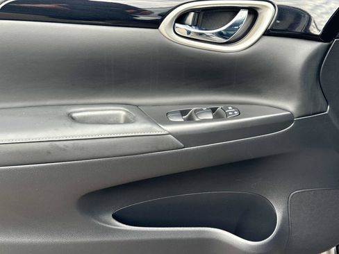 Used 2019 Nissan Sentra SL image 18