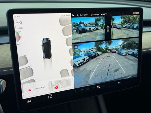 Used 2025 Tesla Model Y Long Range AWD/4WD image 22