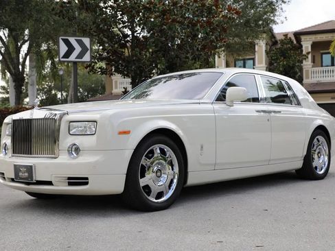 Used 2011 Rolls-Royce Phantom Sedan RWD image 61