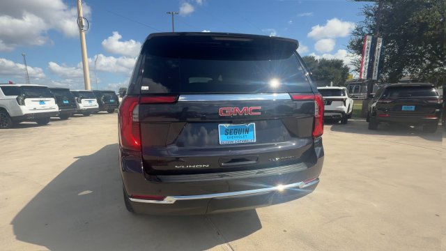 Used 2026 GMC Yukon Elevation w/ Elevation Premium Package RWD image 7