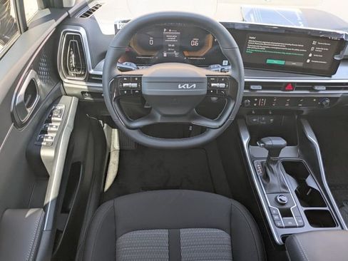 New 2026 Kia Sorento LX FWD image 16