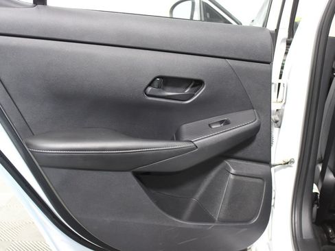 Used 2024 Nissan Sentra SV FWD image 29