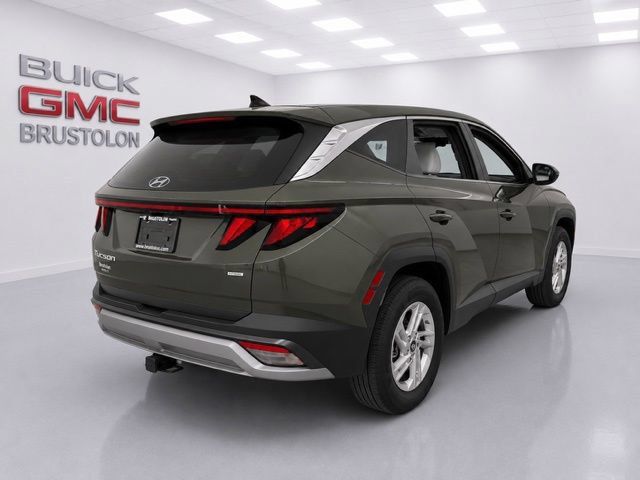 Used 2025 Hyundai Tucson SE AWD/4WD image 9