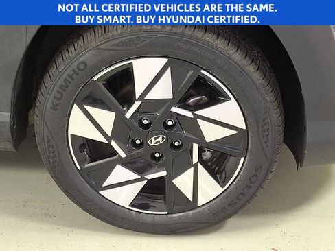 Certified 2025 Hyundai Kona SEL FWD image 9