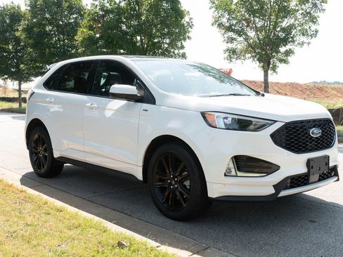 Used 2024 Ford Edge ST-Line w/ Class II Trailer Tow Package AWD/4WD image 5