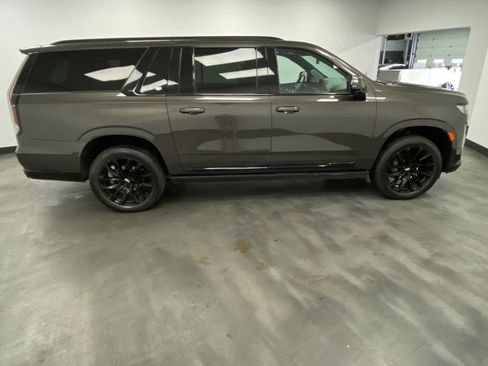 Used 2021 Cadillac Escalade ESV Sport Platinum w/ LPO, ONYX Package image 7