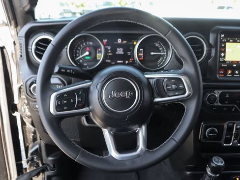 Used 2023 Jeep Wrangler Unlimited Sahara AWD/4WD image 20