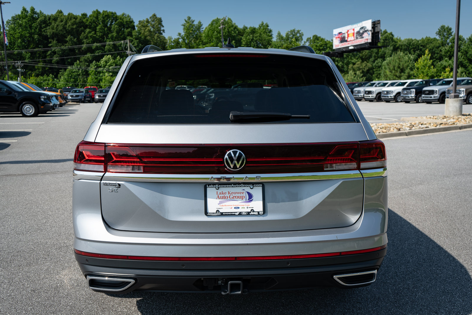 Used 2026 Volkswagen Atlas SE FWD image 8
