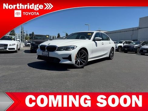 Used 2020 BMW 330i Sedan w/ Driving Assistance Package RWD image 2