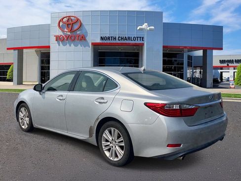 Used 2013 Lexus ES 350 w/ Premium Pkg FWD image 4