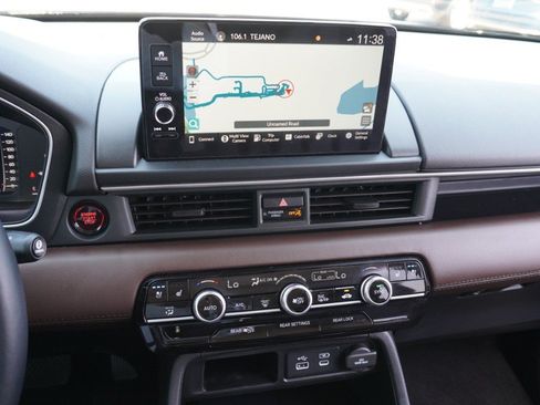 Used 2023 Honda Pilot Elite image 16