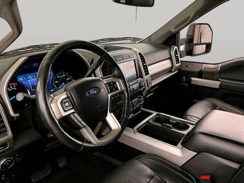 Used 2019 Ford F250 Lariat w/ Lariat Value Package AWD/4WD image 12