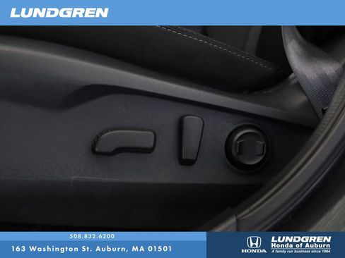 Used 2025 Subaru Outback Premium AWD/4WD image 12