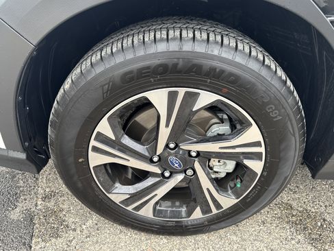 Certified 2025 Subaru Crosstrek 2.0i Premium image 9