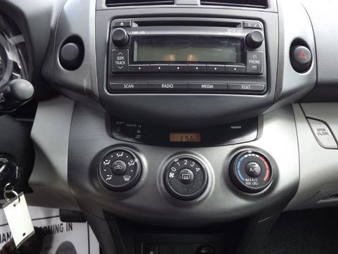 Used 2012 Toyota RAV4 FWD w/ Value Pkg image 18