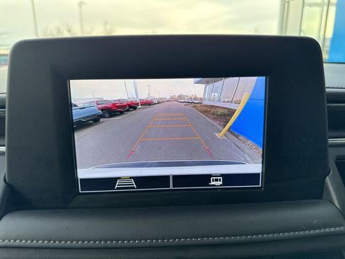 Used 2023 Chevrolet Suburban LS image 25