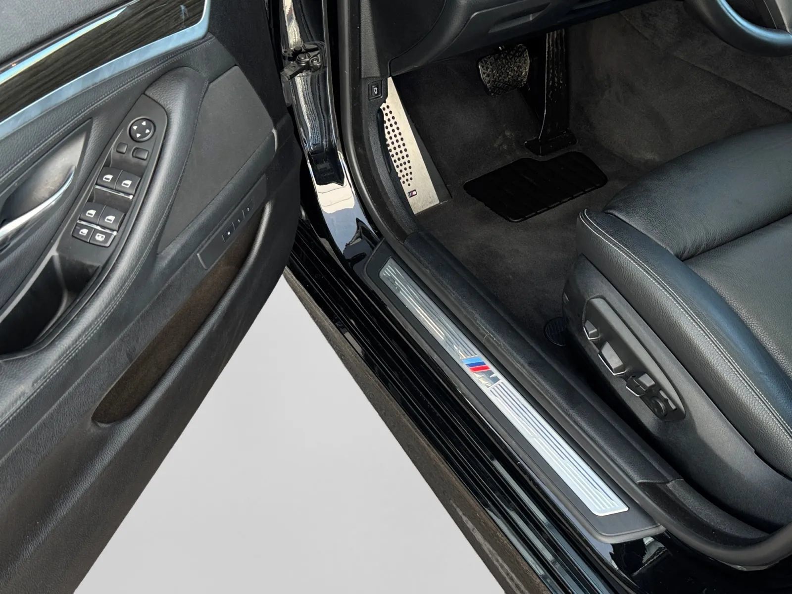 Used 2014 BMW 550i Sedan RWD image 11