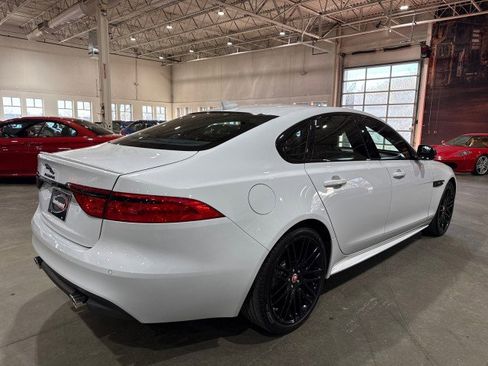 Used 2016 Jaguar XF R-Sport image 37
