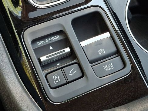 Used 2025 Honda Pilot Elite image 30