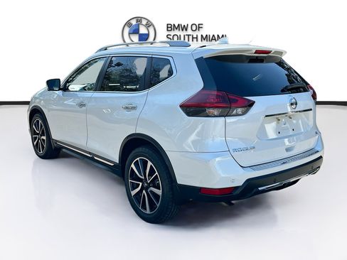 Used 2019 Nissan Rogue SL w/ Premium Package image 4