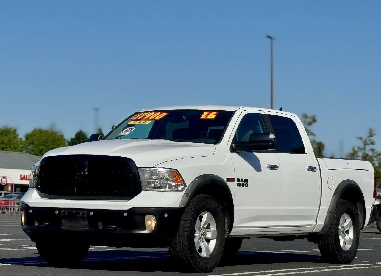 Used 2016 RAM 1500 Big Horn AWD/4WD image 4