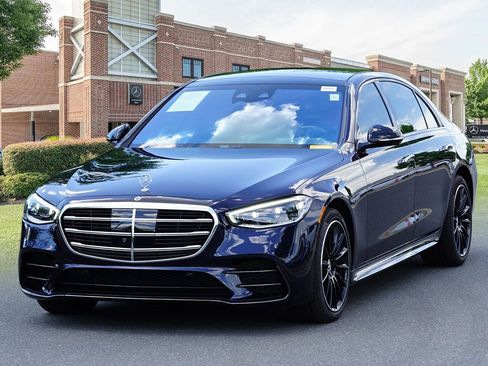 Used 2025 Mercedes-Benz S 580 4MATIC Sedan image 4