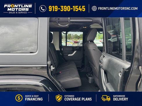 Used 2018 Jeep Wrangler Unlimited Sahara AWD/4WD image 12