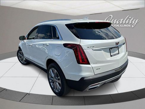 Used 2023 Cadillac XT5 Premium Luxury w/ Technology Package AWD/4WD image 5