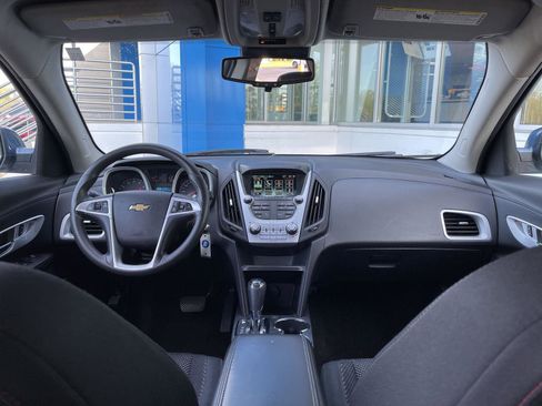 Used 2017 Chevrolet Equinox LT FWD image 19