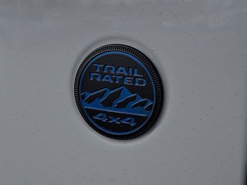 Used 2025 Jeep Wrangler Unlimited Sahara w/ Safety Group image 30