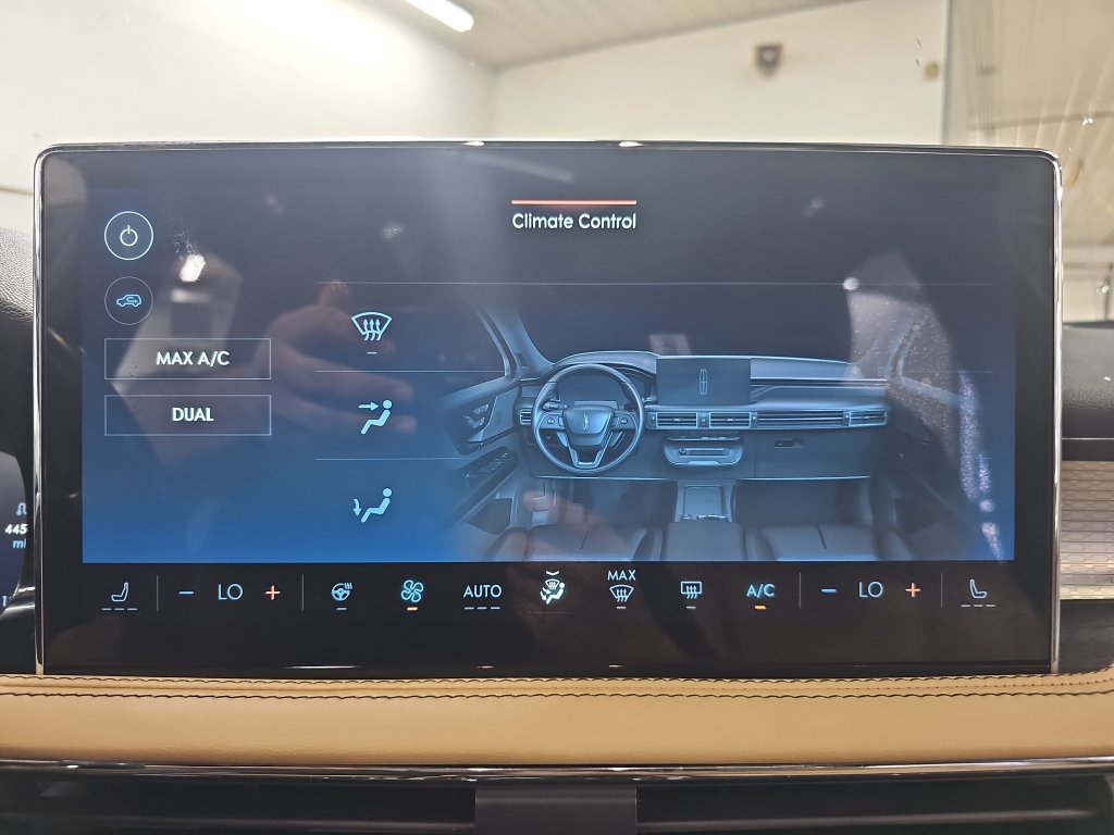 Used 2023 Lincoln Corsair Reserve AWD/4WD image 21