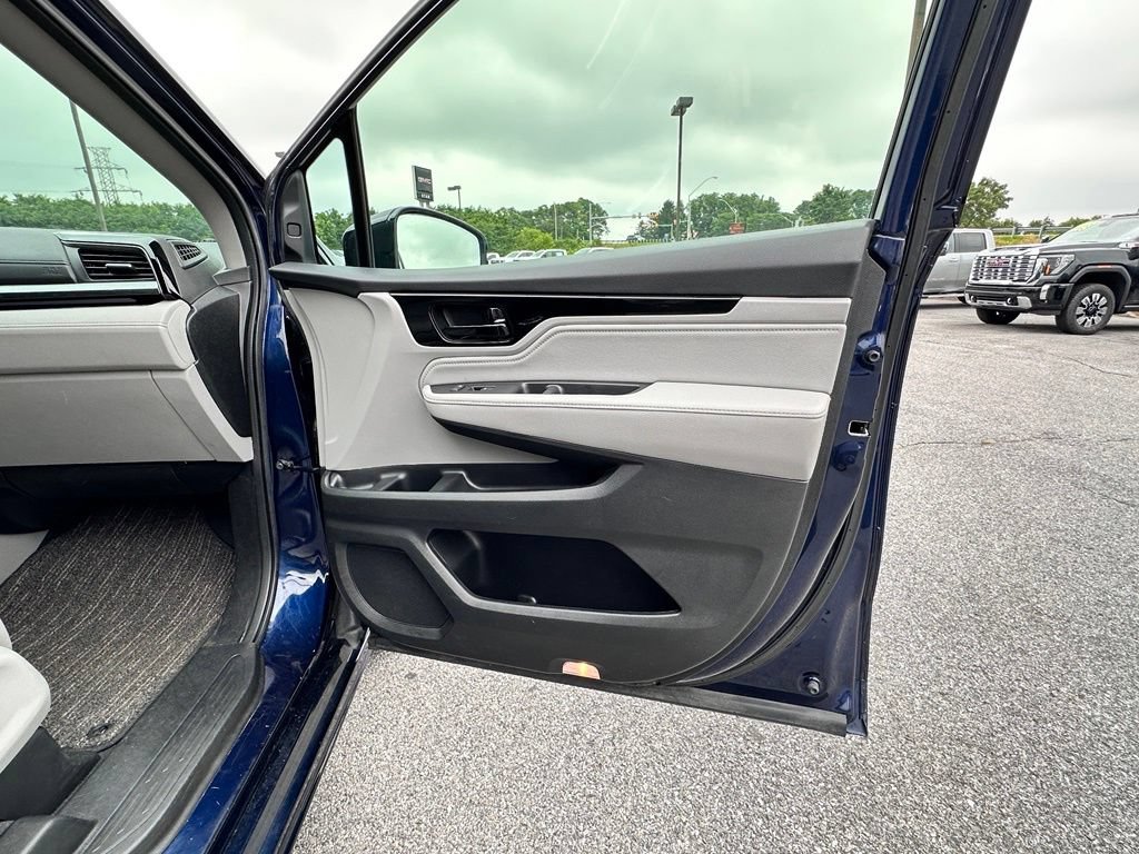 Used 2022 Honda Odyssey Elite image 15