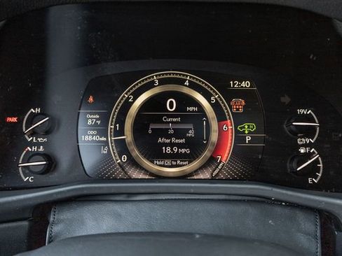 Used 2024 Lexus LX 600 4WD w/ Luxury Package image 9