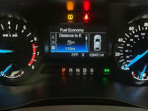 Used 2015 Ford Fusion SE image 4