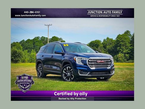 Used 2023 GMC Terrain SLT w/ Tech Package AWD/4WD image 1