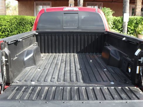 Used 2023 Toyota Tacoma TRD Off-Road w/ Advanced Technology Package AWD/4WD image 8