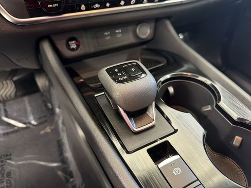Certified 2025 Nissan Rogue SV w/ SV Premium Package FWD image 29
