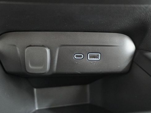 Used 2025 Chevrolet Trax LS FWD image 18