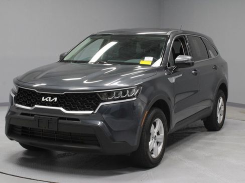 Used 2023 Kia Sorento LX AWD/4WD image 6