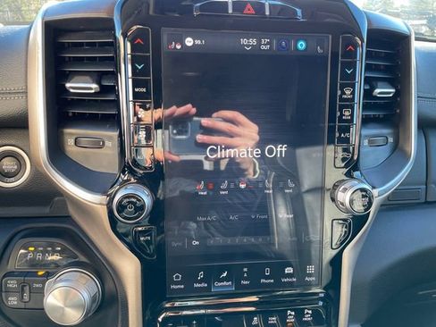 Used 2024 RAM 2500 Laramie image 35