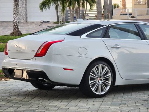 Used 2019 Jaguar XJ L Supercharged image 7