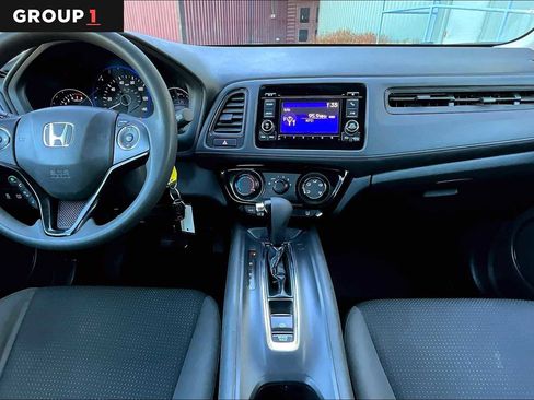 Used 2020 Honda HR-V LX image 15