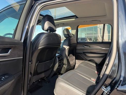 Certified 2024 Jeep Grand Cherokee Limited image 27