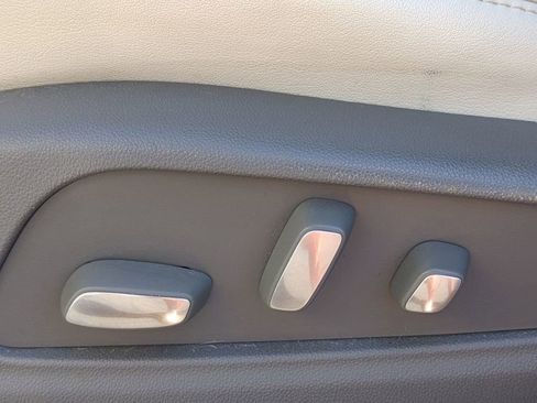 Used 2019 Cadillac XT5 Luxury image 19