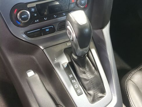 Used 2014 Ford Focus Titanium FWD image 35