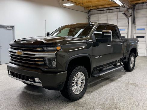 Used 2022 Chevrolet Silverado 2500 High Country w/ Safety Package II AWD/4WD image 8