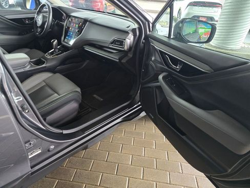 Used 2024 Subaru Outback Onyx Edition image 12
