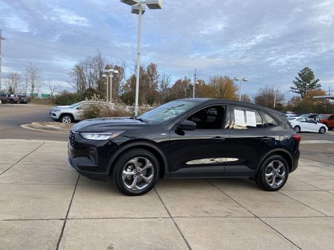 Used 2025 Ford Escape ST-Line image 5