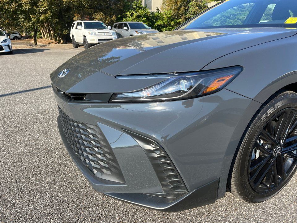 Used 2026 Toyota Camry SE w/ Multimedia Upgrade Package FWD image 25